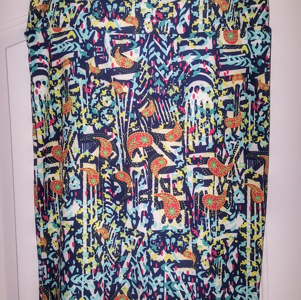 LulaRoe Cassie skirt